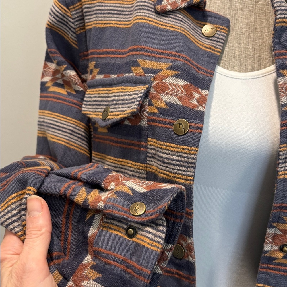 Passenger Brown Blue Aztec Shirt Jacket Snap Front Shacket Size Large - Picture 12 of 15